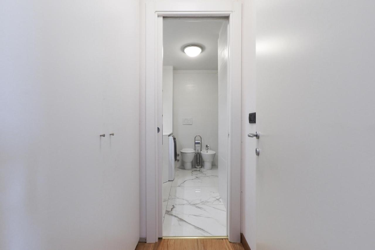 Duomo Luxury Apartment IV Milan Exterior photo